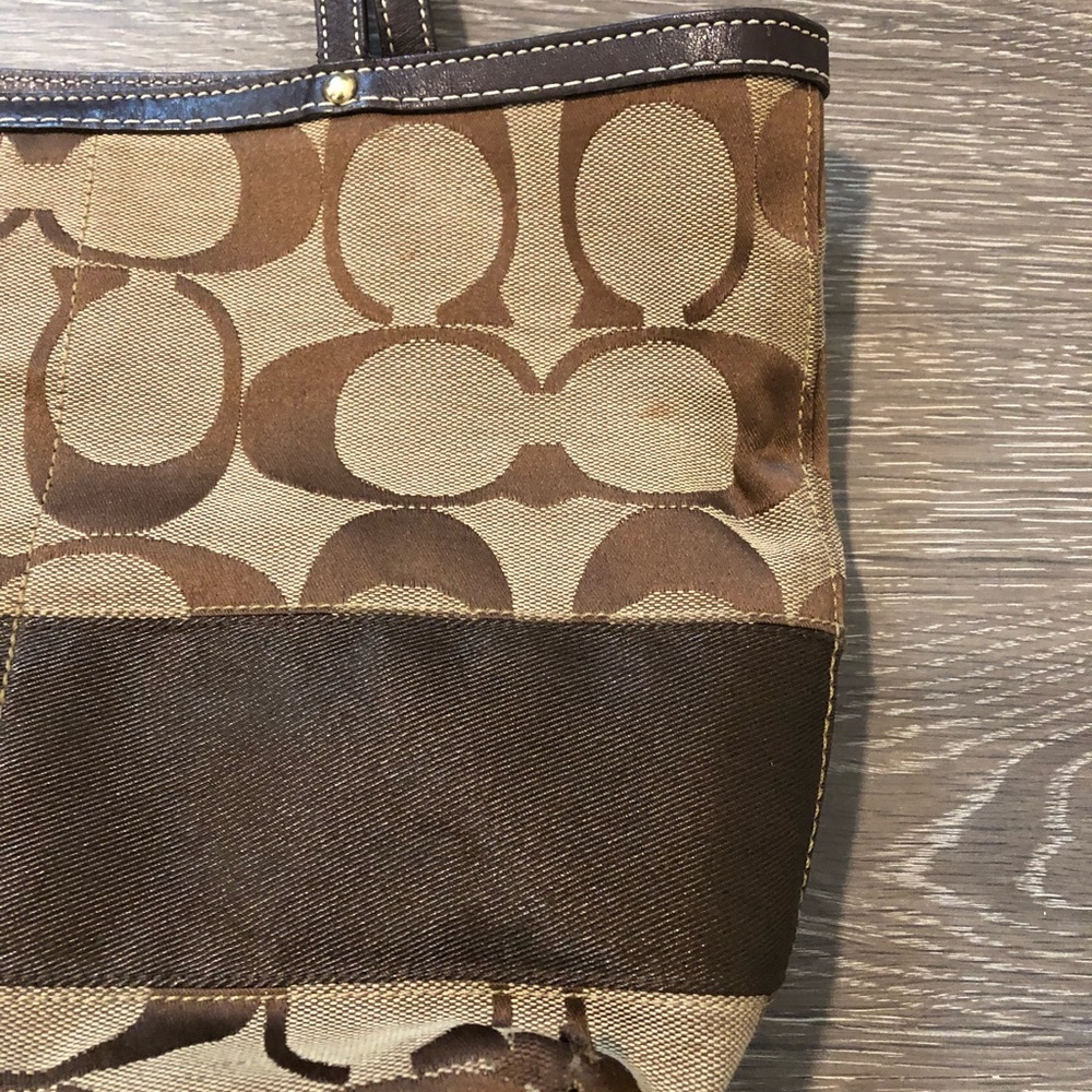 Authentic coach purse - Picture 4 of 8